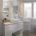 Sunny Rooftop Apartment *