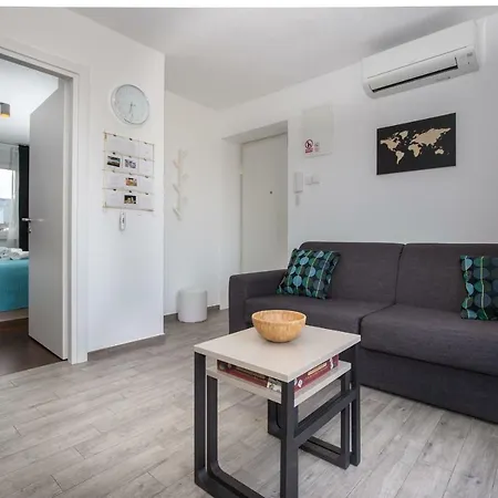 Sunny Rooftop Apartament *