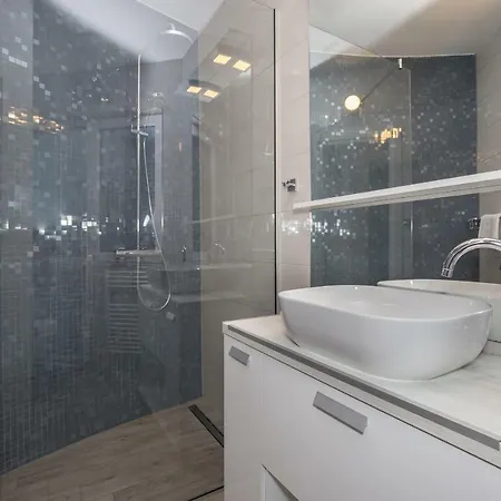 Sunny Rooftop Apartament *