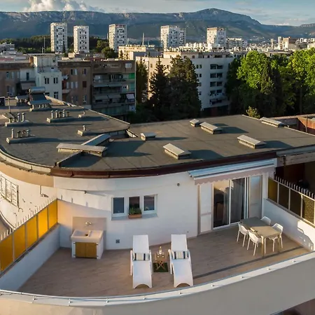 Sunny Rooftop Split