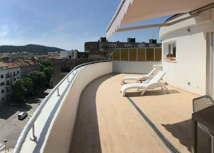 Sunny Rooftop 아파트